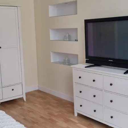 Lazurowy I Sloneczny Z Darmowym Parkingiem Strzezonym