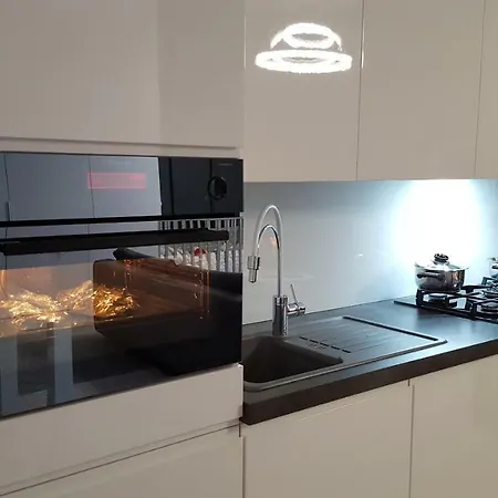 Lazurowy I Sloneczny Z Darmowym Parkingiem Strzezonym