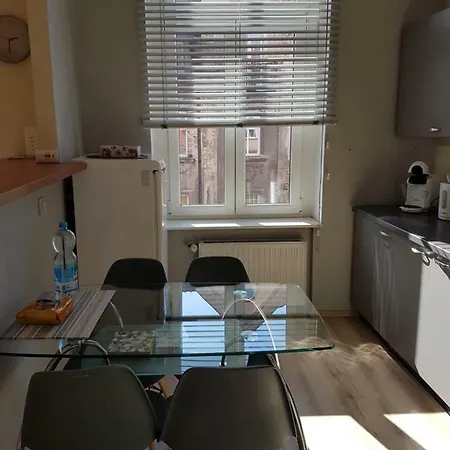 Lazurowy I Sloneczny Z Darmowym Parkingiem Strzezonym * يلينيا غورا