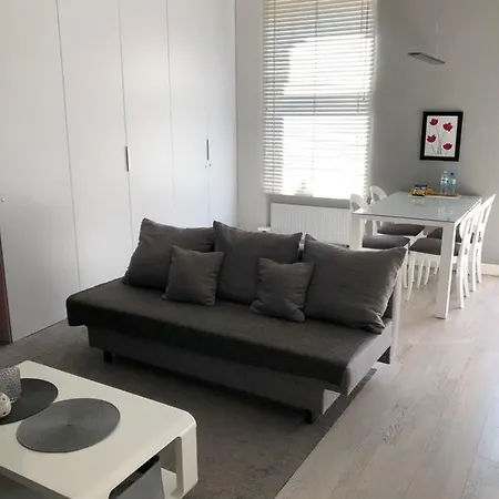 Lazurowy I Sloneczny Z Darmowym Parkingiem Strzezonym