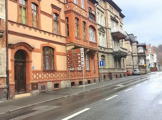 Lazurowy I Sloneczny Z Darmowym Parkingiem Strzezonym Apartment