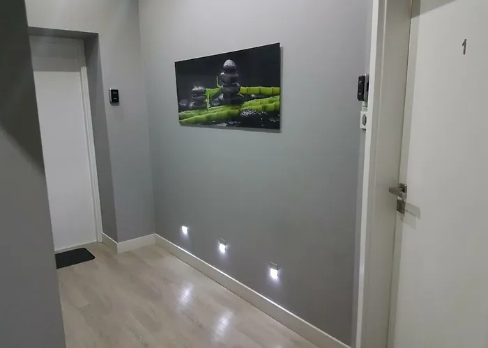 Lazurowy I Sloneczny Z Darmowym Parkingiem Strzezonym