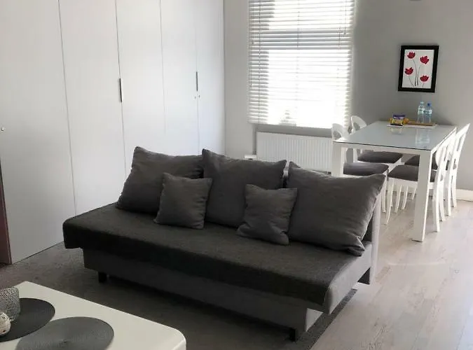 Lazurowy I Sloneczny Z Darmowym Parkingiem Strzezonym