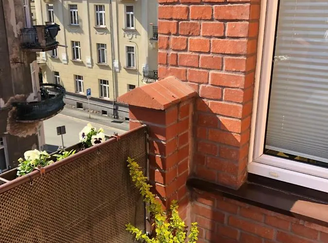 Lazurowy I Sloneczny Z Darmowym Parkingiem Strzezonym Apartment *