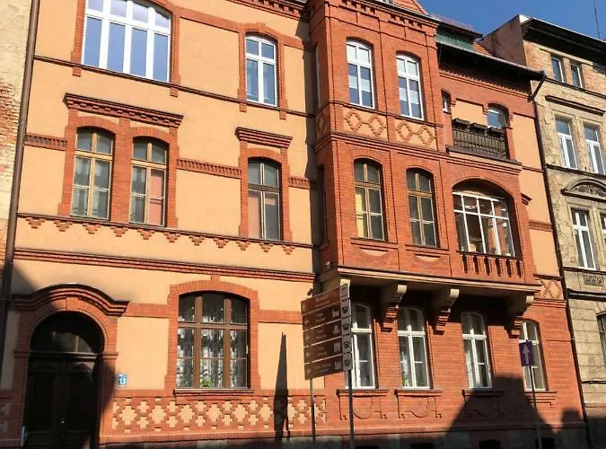 Lazurowy I Sloneczny Z Darmowym Parkingiem Strzezonym Apartment *